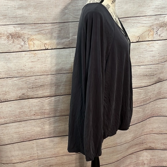 Torrid Top Surplice Plunge Strappy Faux Wrap NWT Gray Torrid Size 2 = 2X - Picture 5 of 11